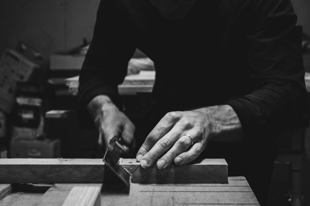 What’s the Best Good Band Saw for Woodworking? (Spoiler: It’s Not the One You Think)